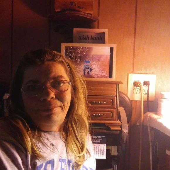 Meet your Posher, Theresa - Picture 1 of 1